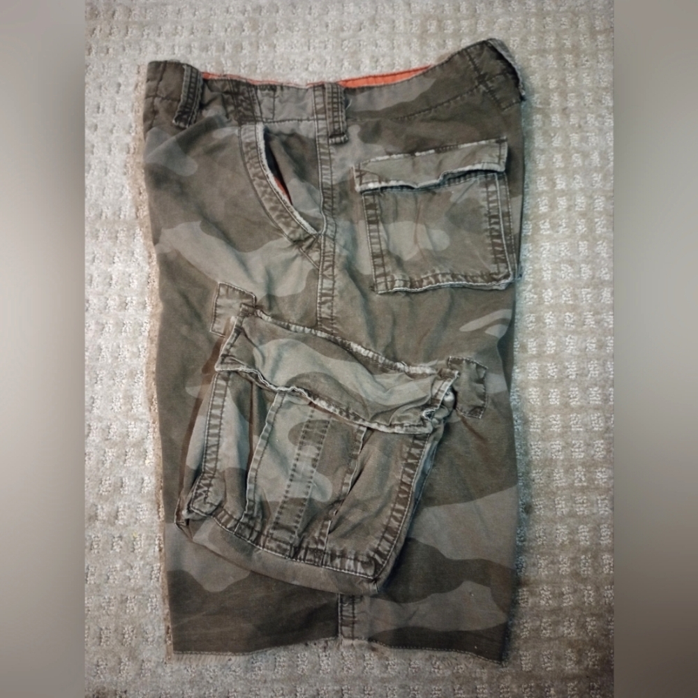 American Eagle Cargo Camo Shorts